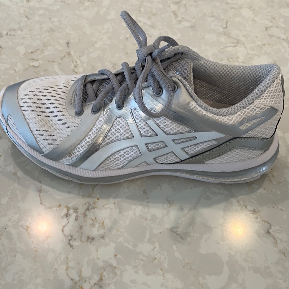 ASICS sneakers - Picture 3 of 3